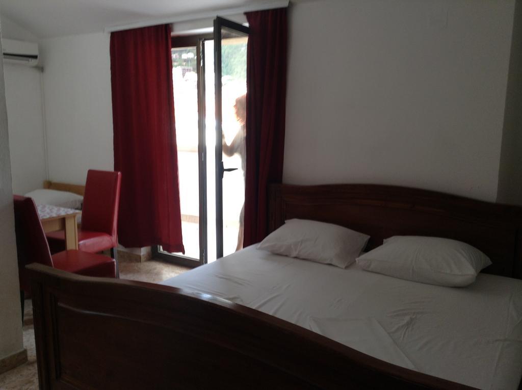 Hotel Kuca Tomovic Budva Exterior foto